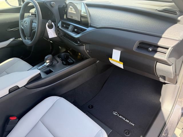 New 2026 Lexus UX 300h FWD image 27
