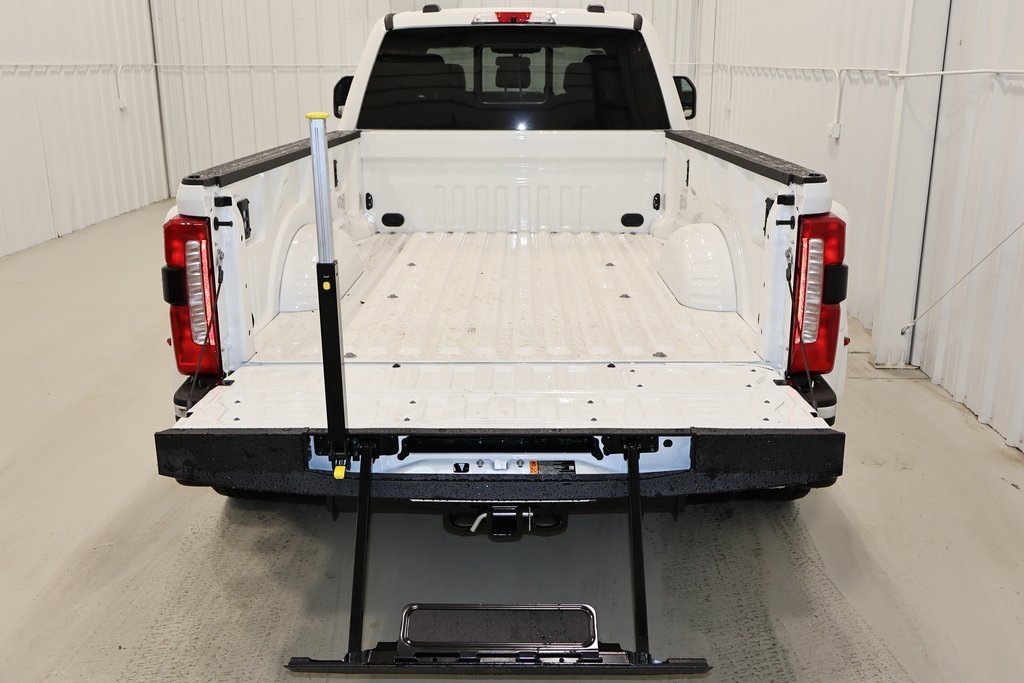 New 2025 Ford F350 King Ranch w/ Chrome Package image 33