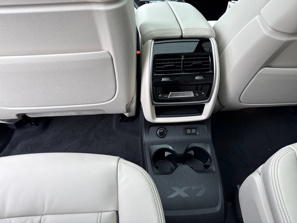 New 2027 BMW X7 xDrive40i w/ Executive Package AWD/4WD image 23