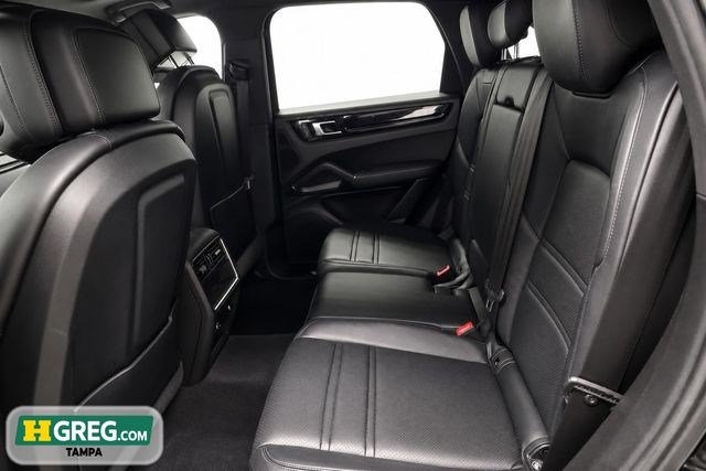 Used 2023 Porsche Cayenne AWD/4WD image 13