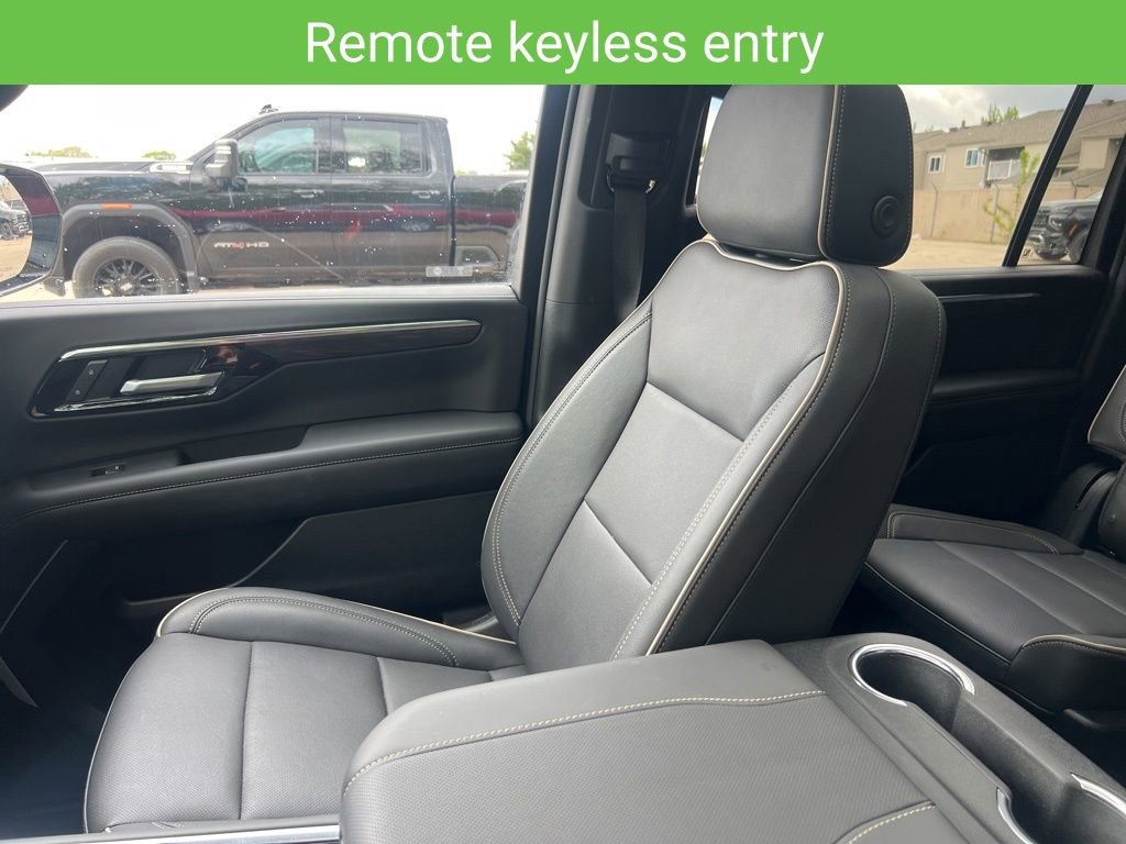 Used 2025 Chevrolet Suburban Premier w/ Sun And Tow Package AWD/4WD image 28