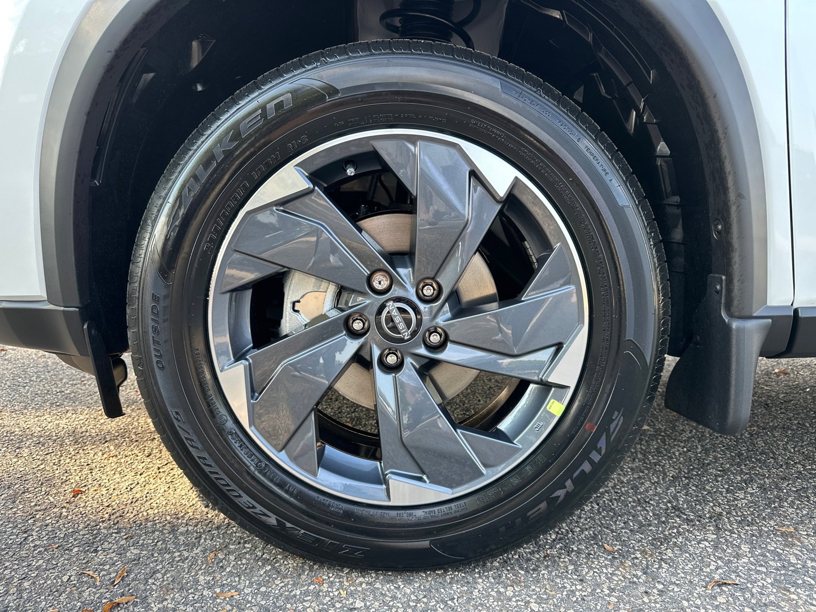 New 2026 Nissan Rogue SV image 11