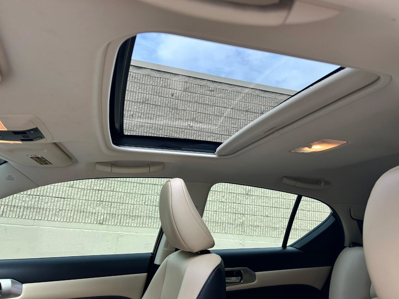 Used 2014 Lexus CT 200h FWD image 11