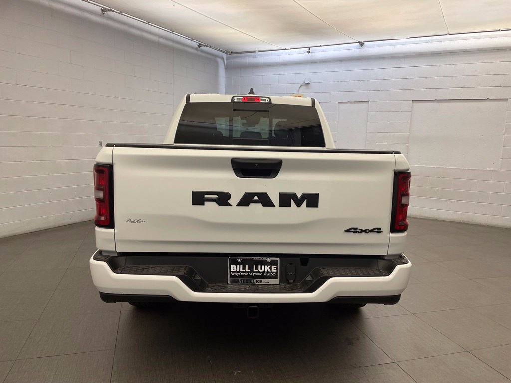 New 2026 RAM 1500 Express AWD/4WD image 4