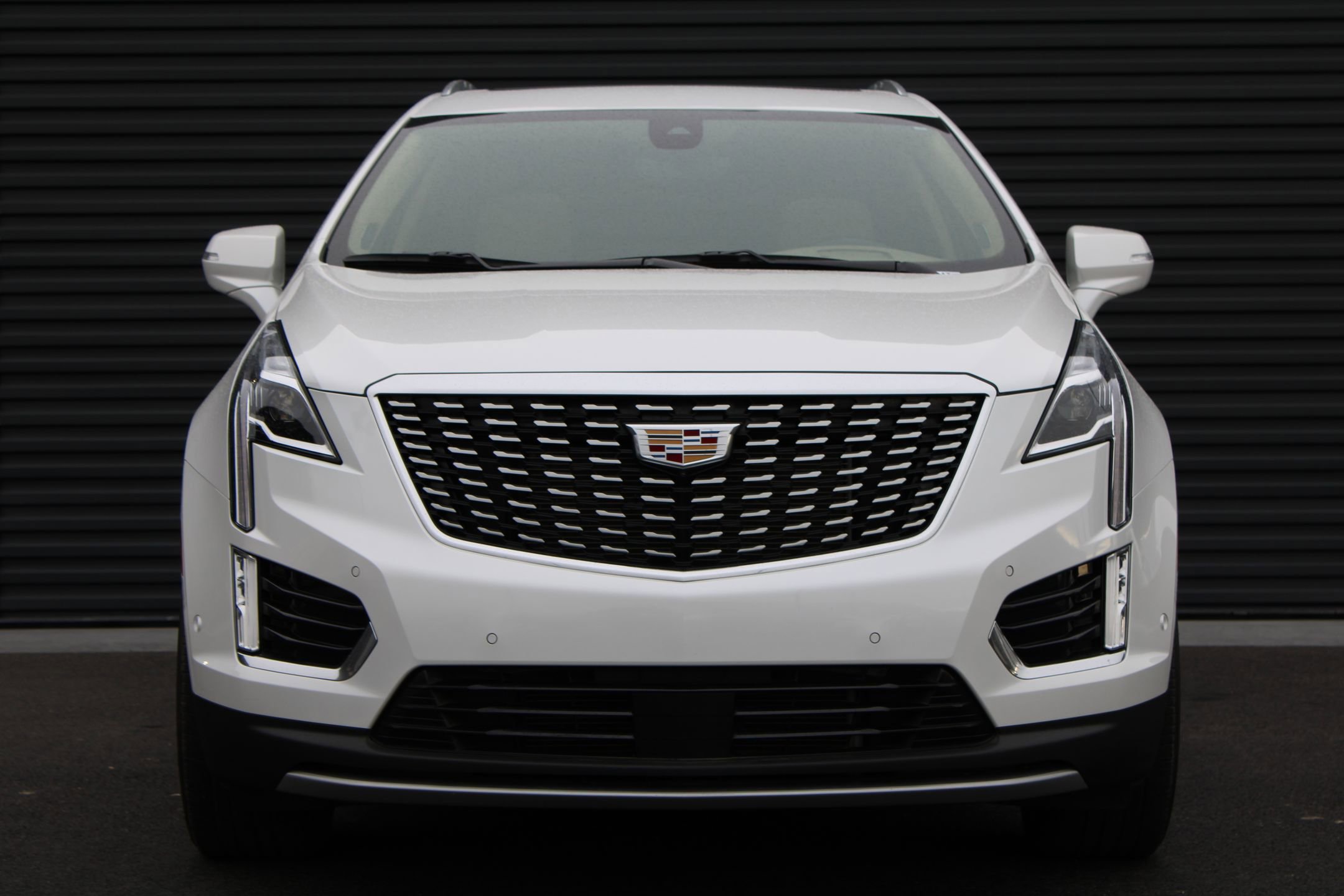 Used 2023 Cadillac XT5 Premium Luxury w/ Platinum Package image 2