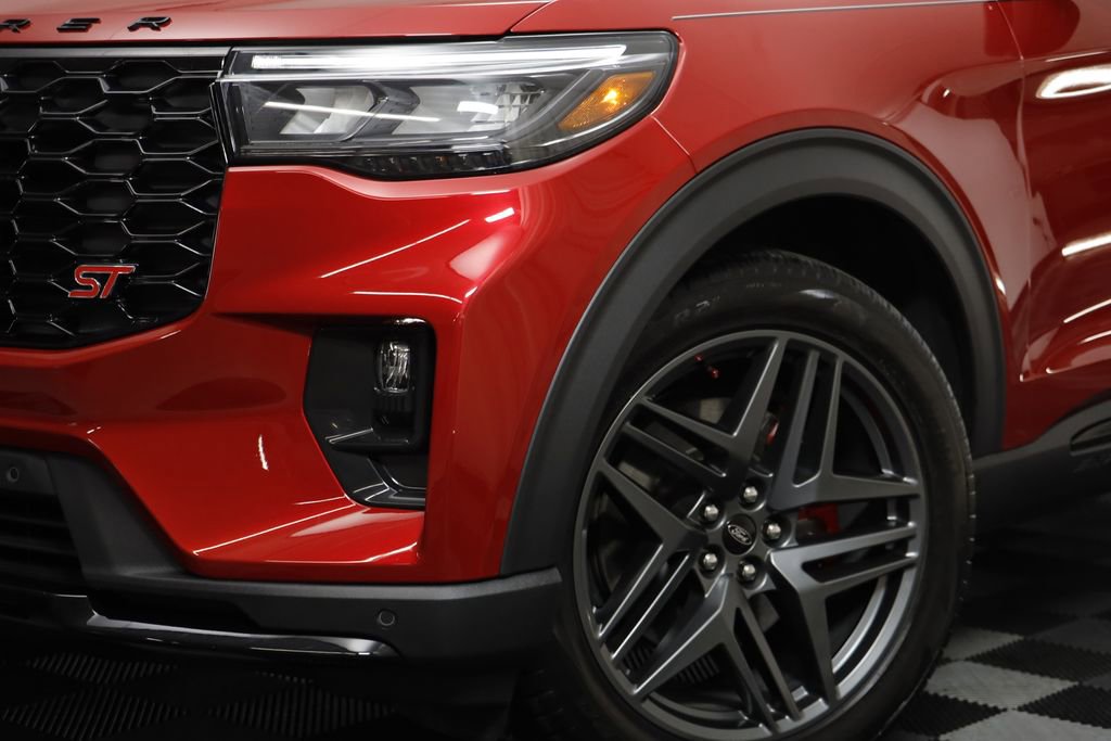 Used 2025 Ford Explorer ST w/ Sun And Sound Package image 3