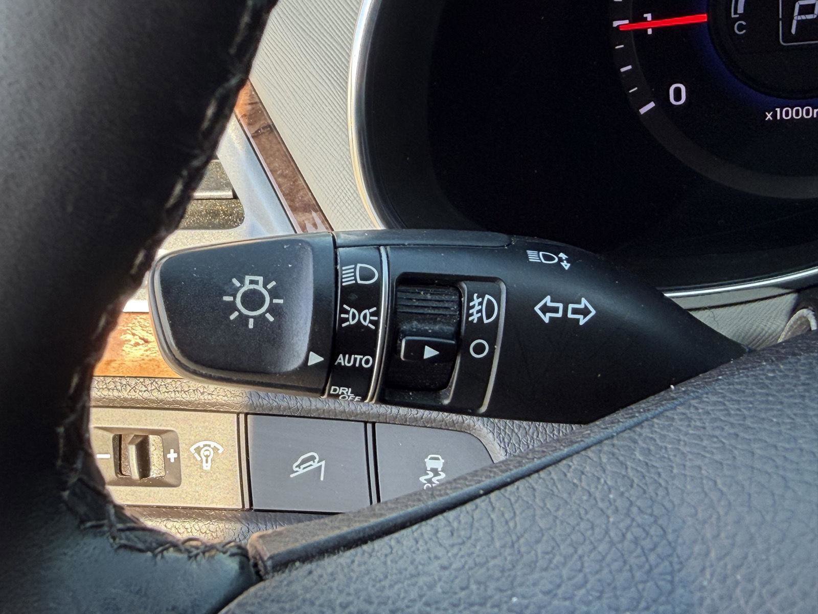 Used 2016 Hyundai Santa Fe Sport w/ Option Group 03 image 19