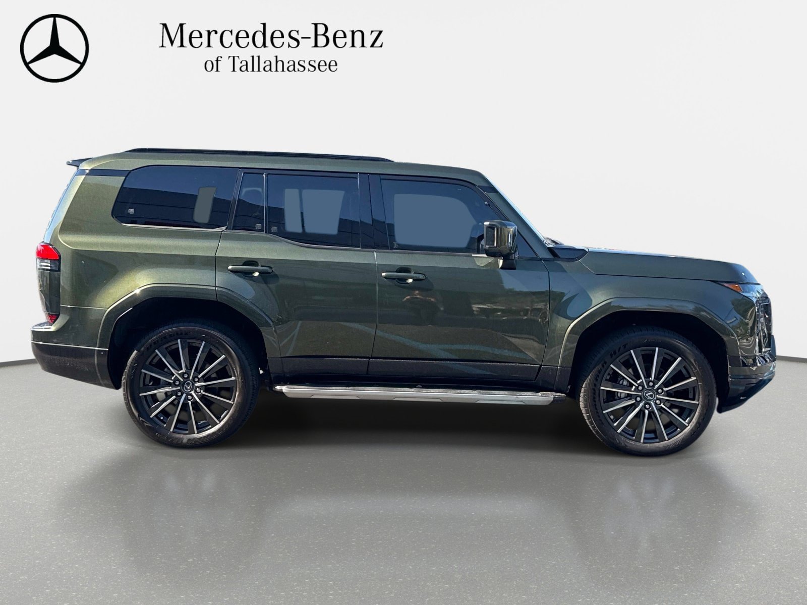 Used 2025 Lexus GX 550 w/ Accessory Package (Z1) AWD/4WD image 4