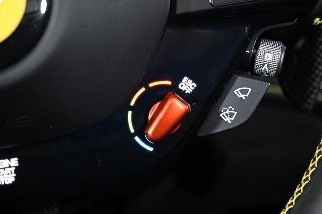 Used 2024 Ferrari SF90 Spider image 28