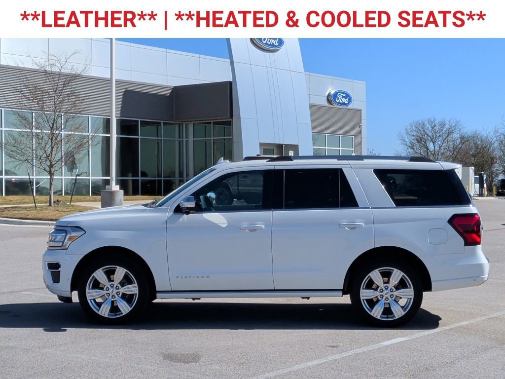 Used 2024 Ford Expedition Platinum image 5