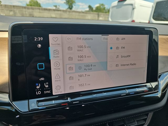 Used 2024 Volkswagen Atlas SE FWD image 23