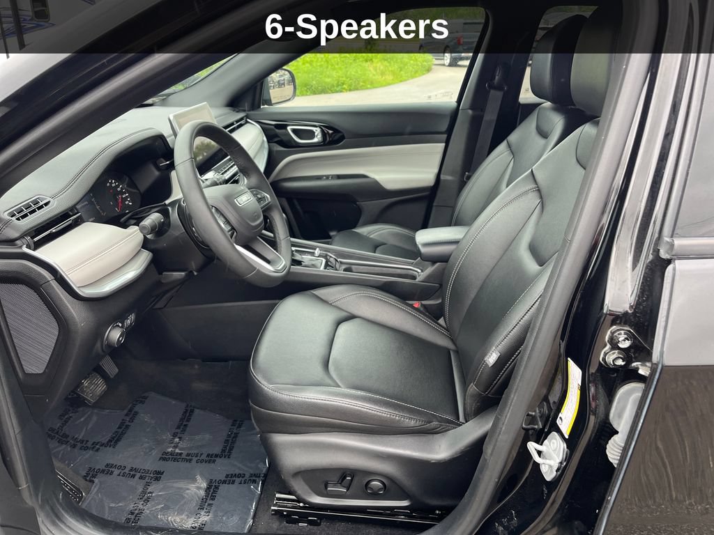 Used 2025 Jeep Compass Limited AWD/4WD image 12