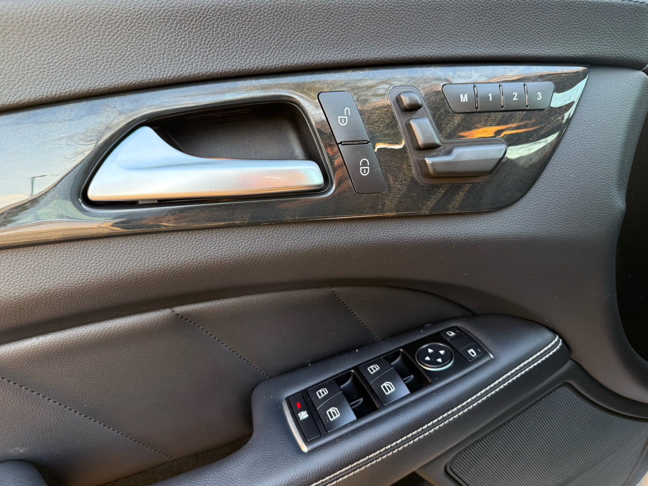 Used 2014 Mercedes-Benz CLS 550 4MATIC image 41