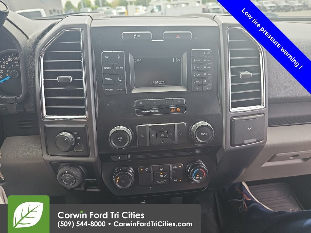 Used 2016 Ford F150 XLT w/ Trailer Tow Package AWD/4WD image 4