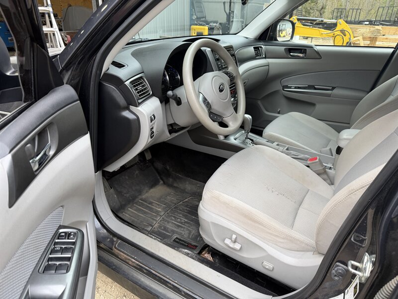 Used 2011 Subaru Forester 2.5X Premium AWD/4WD image 9