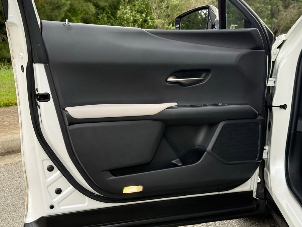 Used 2019 Lexus UX 250h w/ Premium Package AWD/4WD image 22