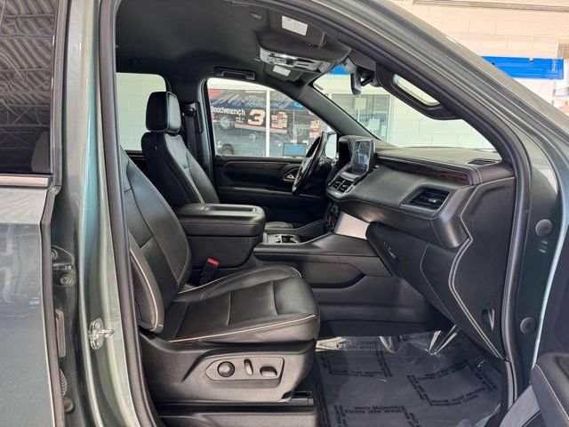 Used 2023 Chevrolet Suburban Premier AWD/4WD image 14