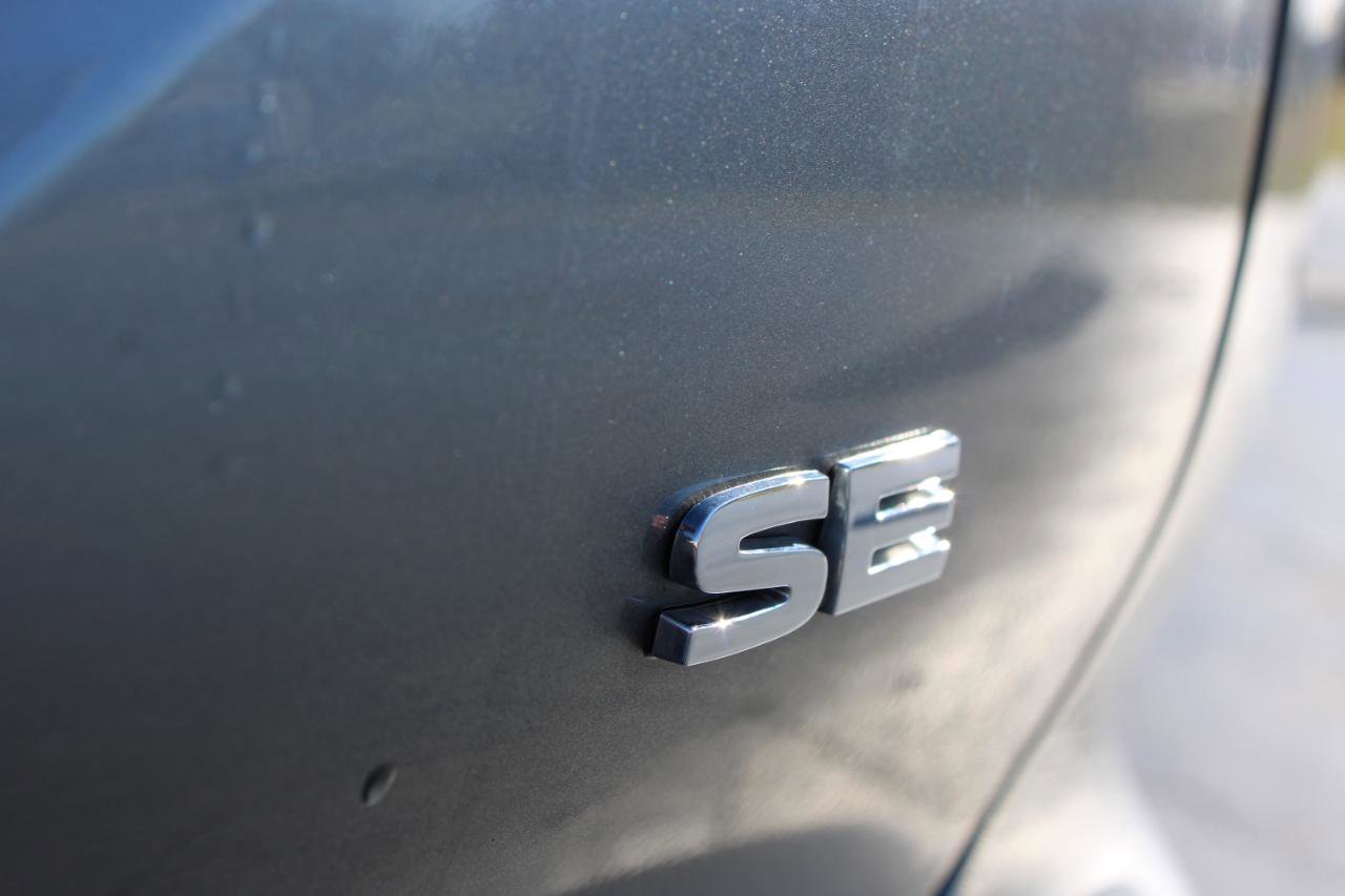 Used 2024 Mitsubishi Outlander SE Black Edition image 7