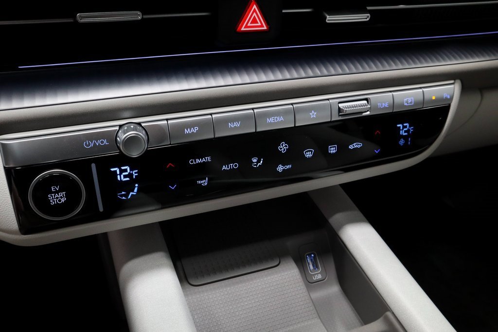 Certified 2024 Hyundai Ioniq 6 SEL image 32