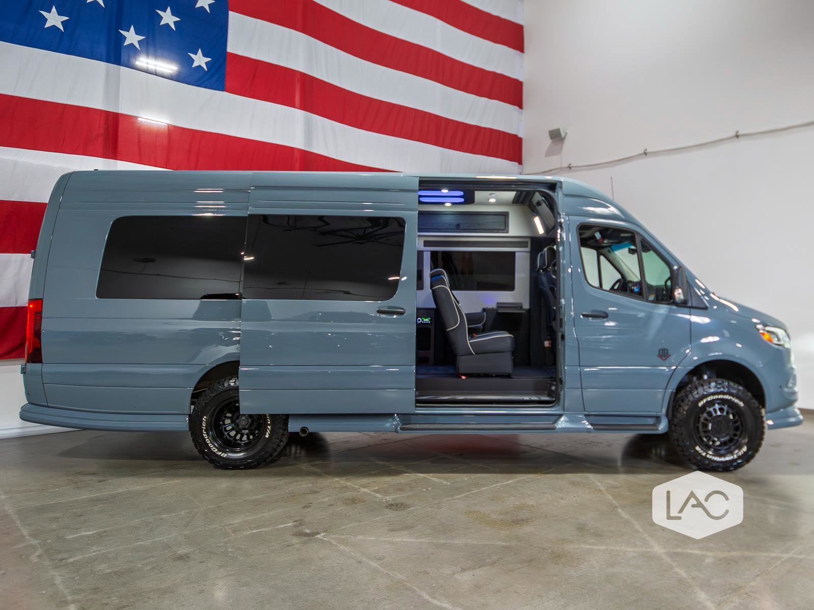 Used 2025 Mercedes-Benz Sprinter 3500 image 34