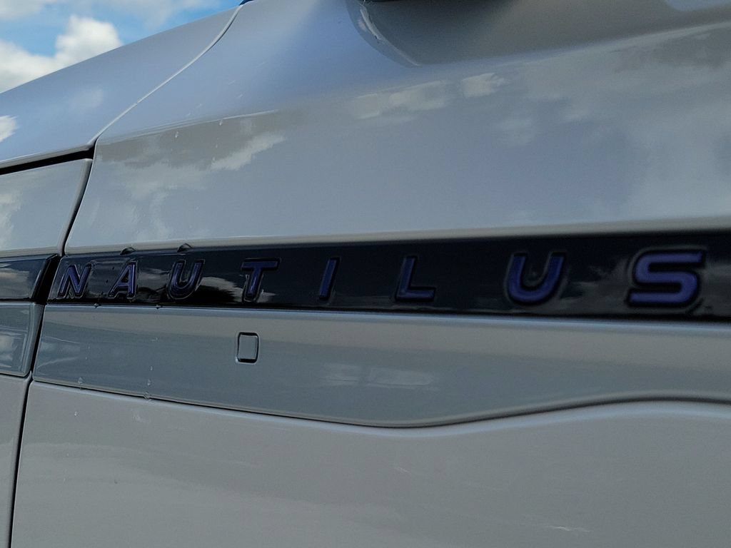 New 2026 Lincoln Nautilus Reserve AWD/4WD image 6
