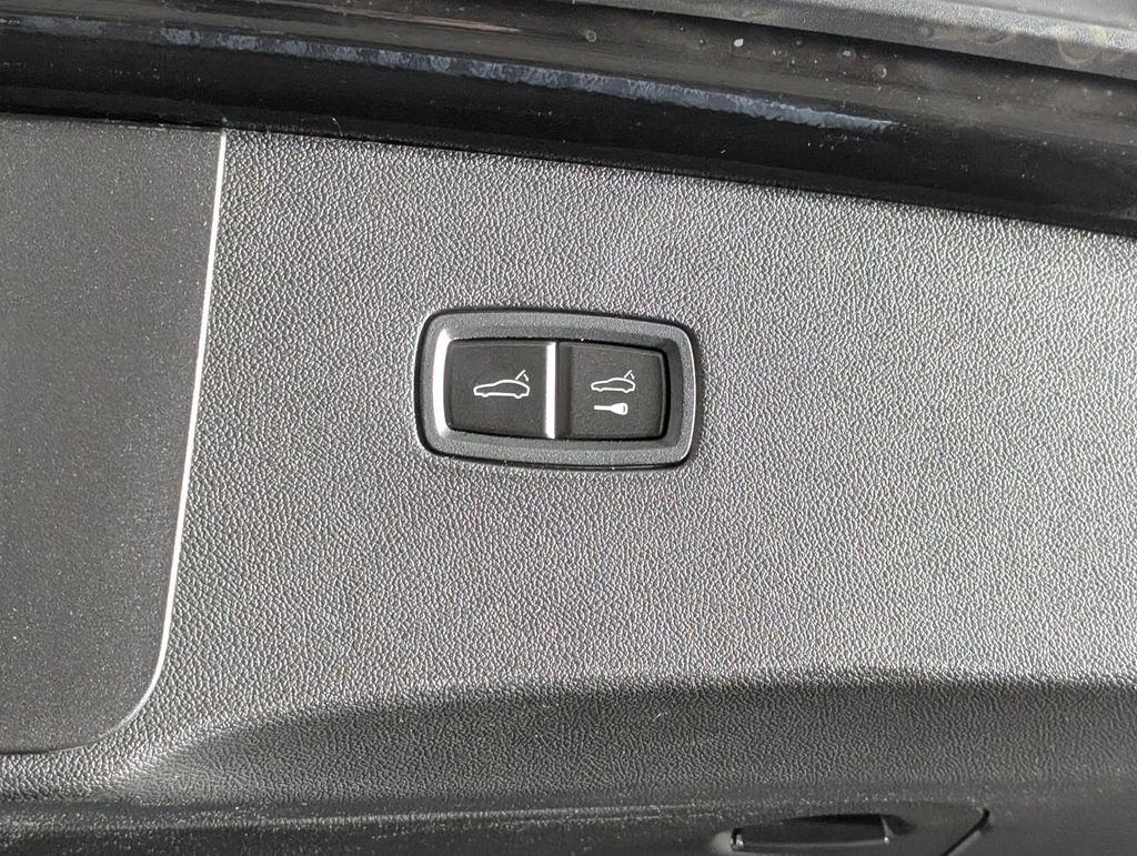 New 2026 Porsche Cayenne Coupe image 19