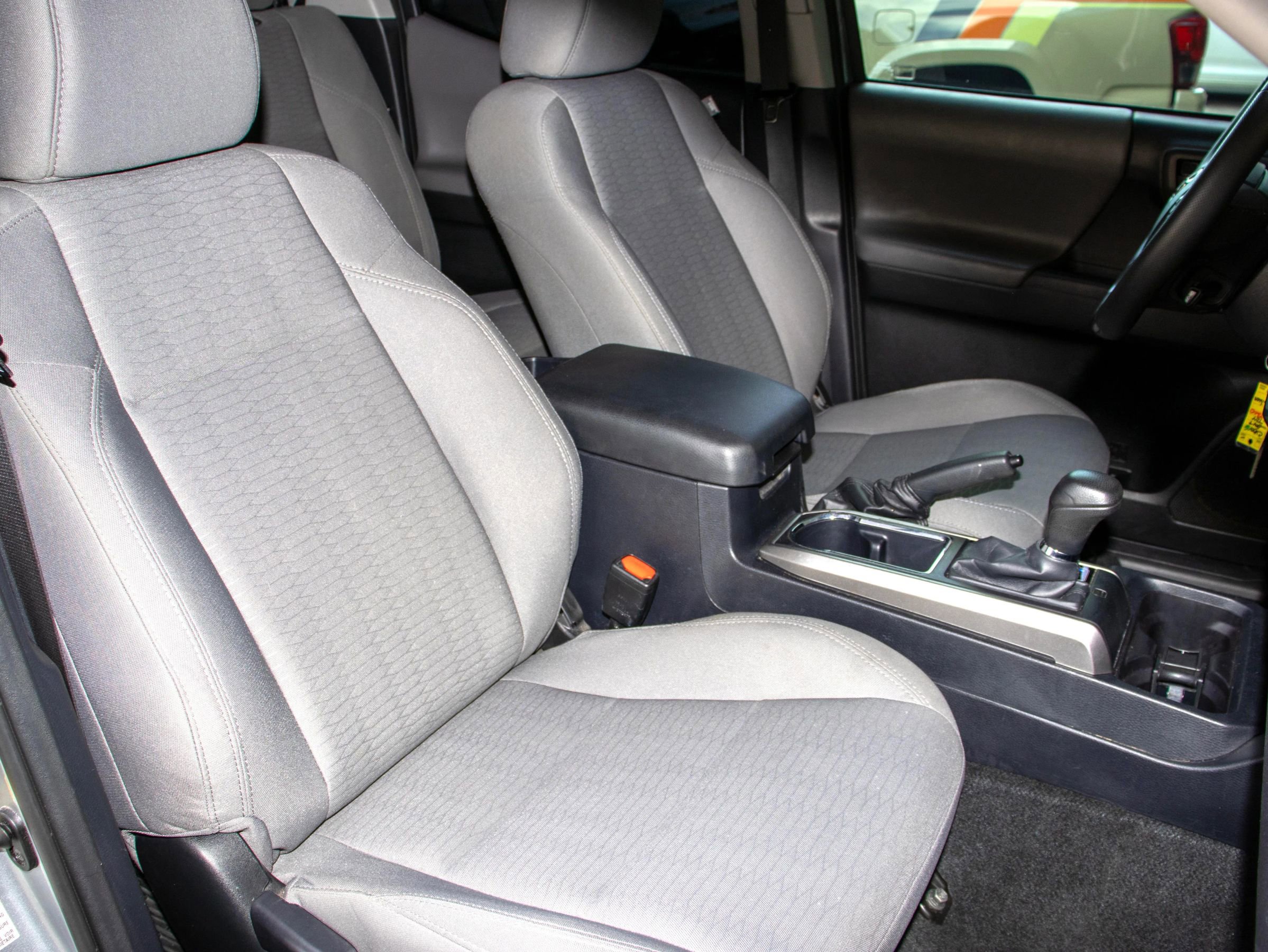 Used 2017 Toyota Tacoma SR5 image 11