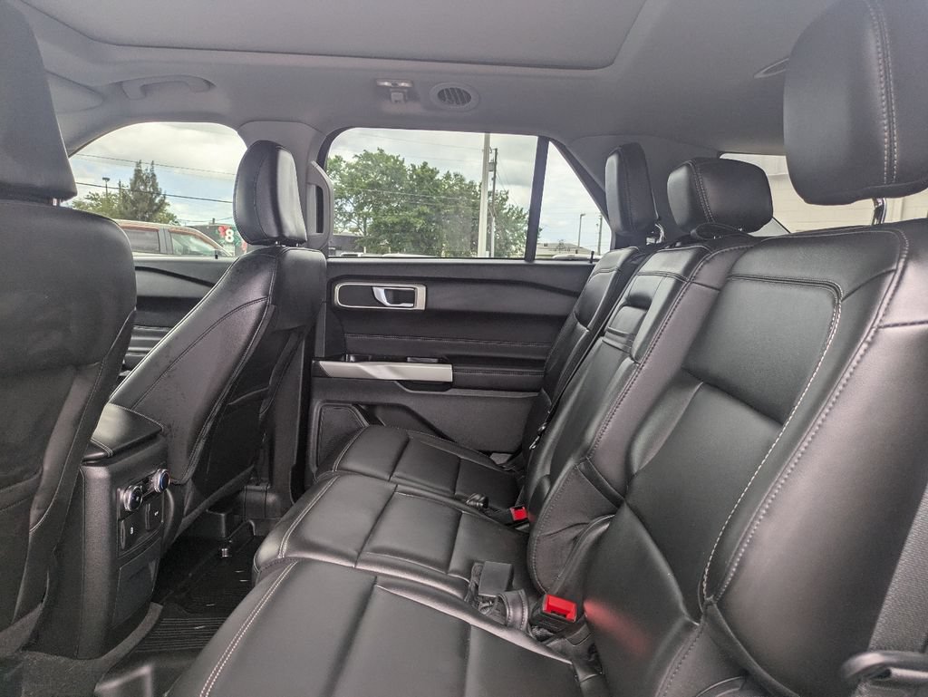 Certified 2023 Ford Explorer XLT w/ Equipment Group 202A AWD/4WD image 14