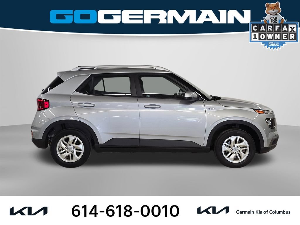Used 2020 Hyundai Venue SEL FWD image 6