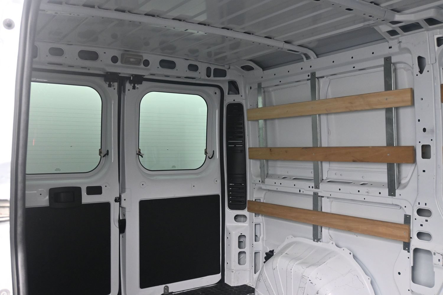 Used 2025 RAM ProMaster 2500 w/ U-Haul Equipment Group FWD image 23