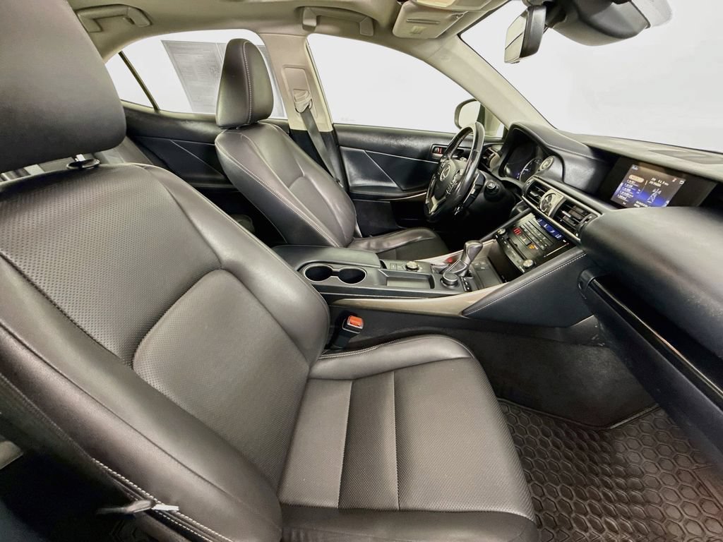 Used 2017 Lexus IS 300 AWD image 33