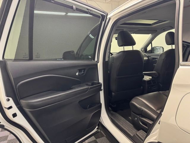 Used 2020 Honda Pilot Black Edition image 27
