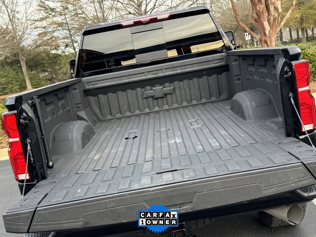 Used 2025 Chevrolet Silverado 2500 ZR2 w/ Technology Package image 11