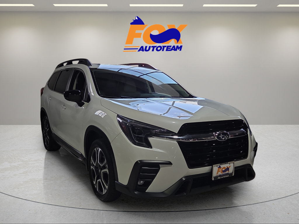 Used 2024 Subaru Ascent Limited w/ Technology Package AWD/4WD image 5