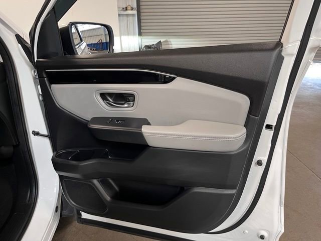 Used 2023 Honda Pilot EX-L image 12