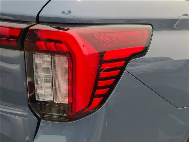 Certified 2025 Ford Explorer Active AWD/4WD image 10