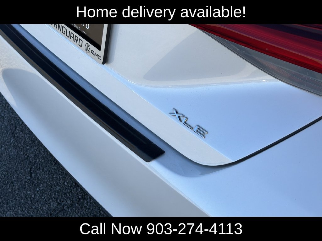 Used 2020 Toyota Avalon XLE w/ Moonroof Package FWD image 9