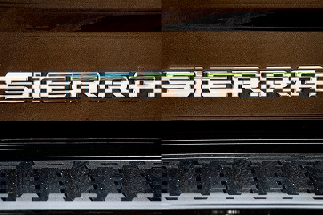 Used 2016 GMC Sierra 1500 Denali w/ Enhanced Driver Alert Package image 18