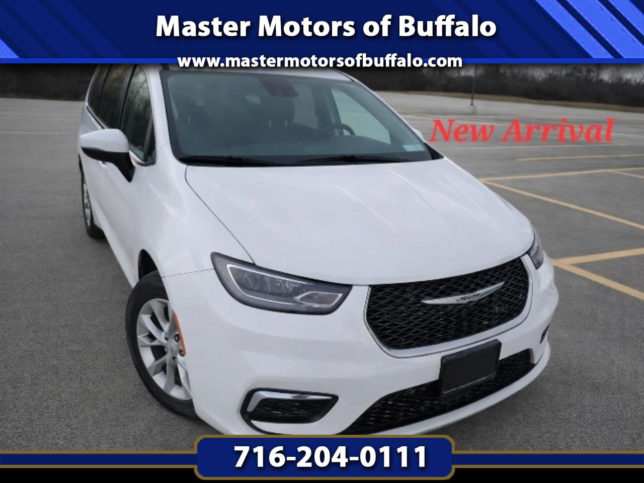 Used 2023 Chrysler Pacifica Touring-L image 1