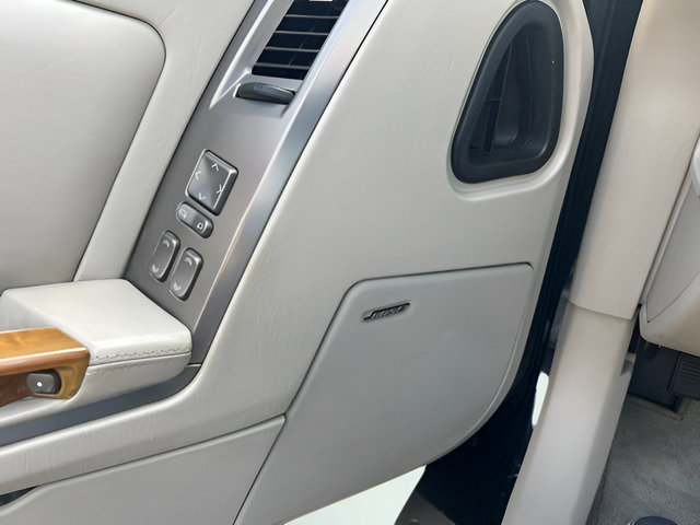 Used 2006 Cadillac XLR RWD image 8