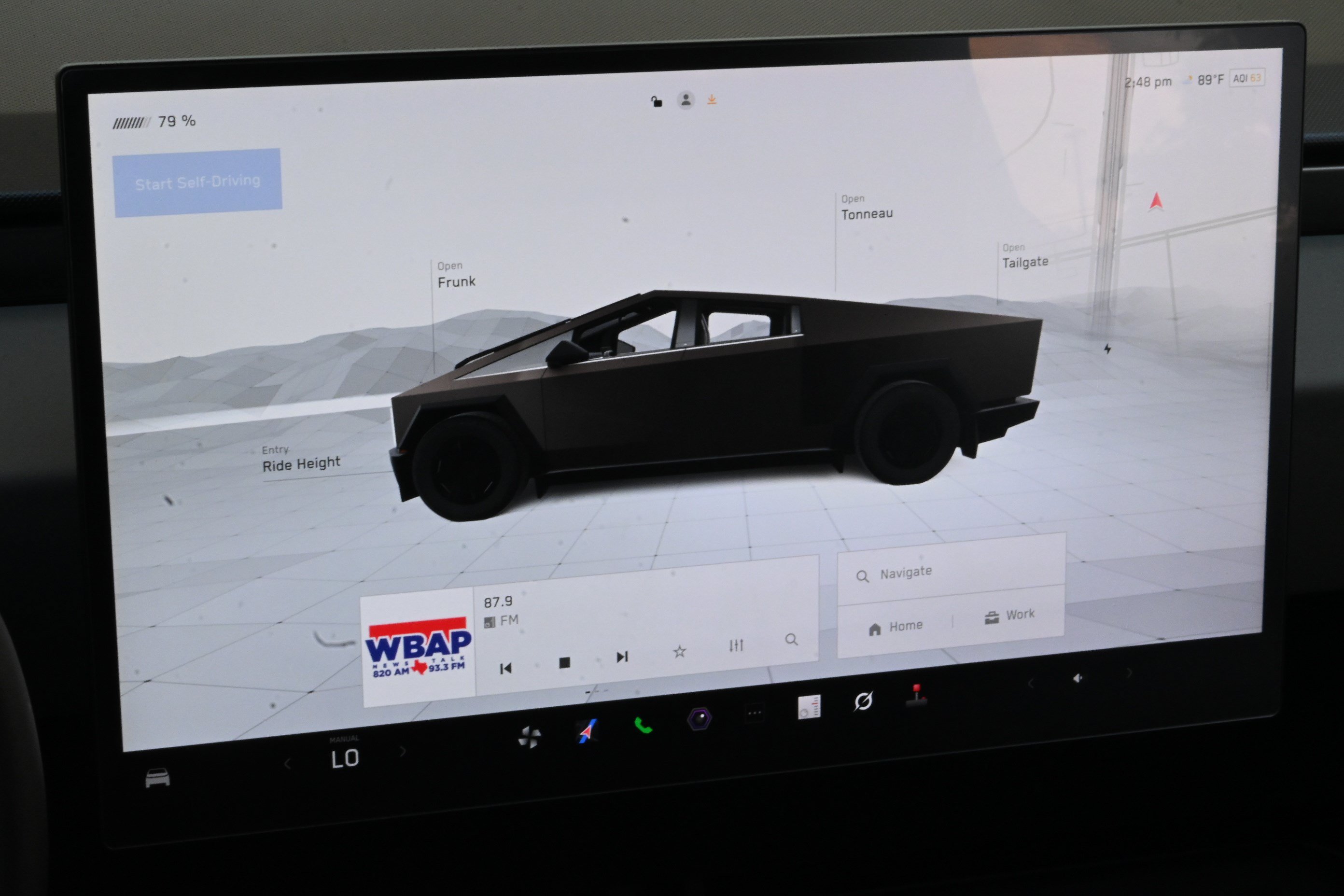 Used 2025 Tesla Cybertruck AWD Crew Cab image 26
