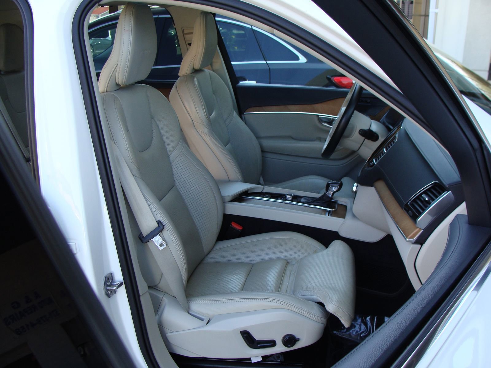 Used 2019 Volvo XC90 T6 Inscription w/ Protection Package AWD/4WD image 11