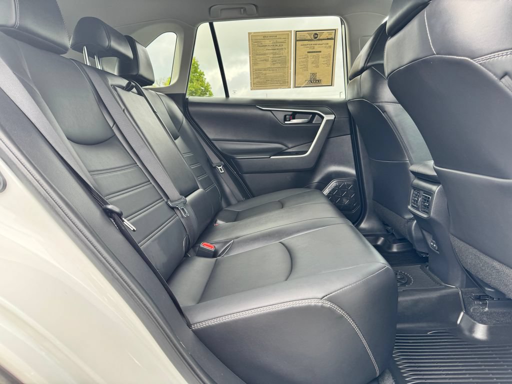 Used 2022 Toyota RAV4 XLE Premium AWD/4WD image 14