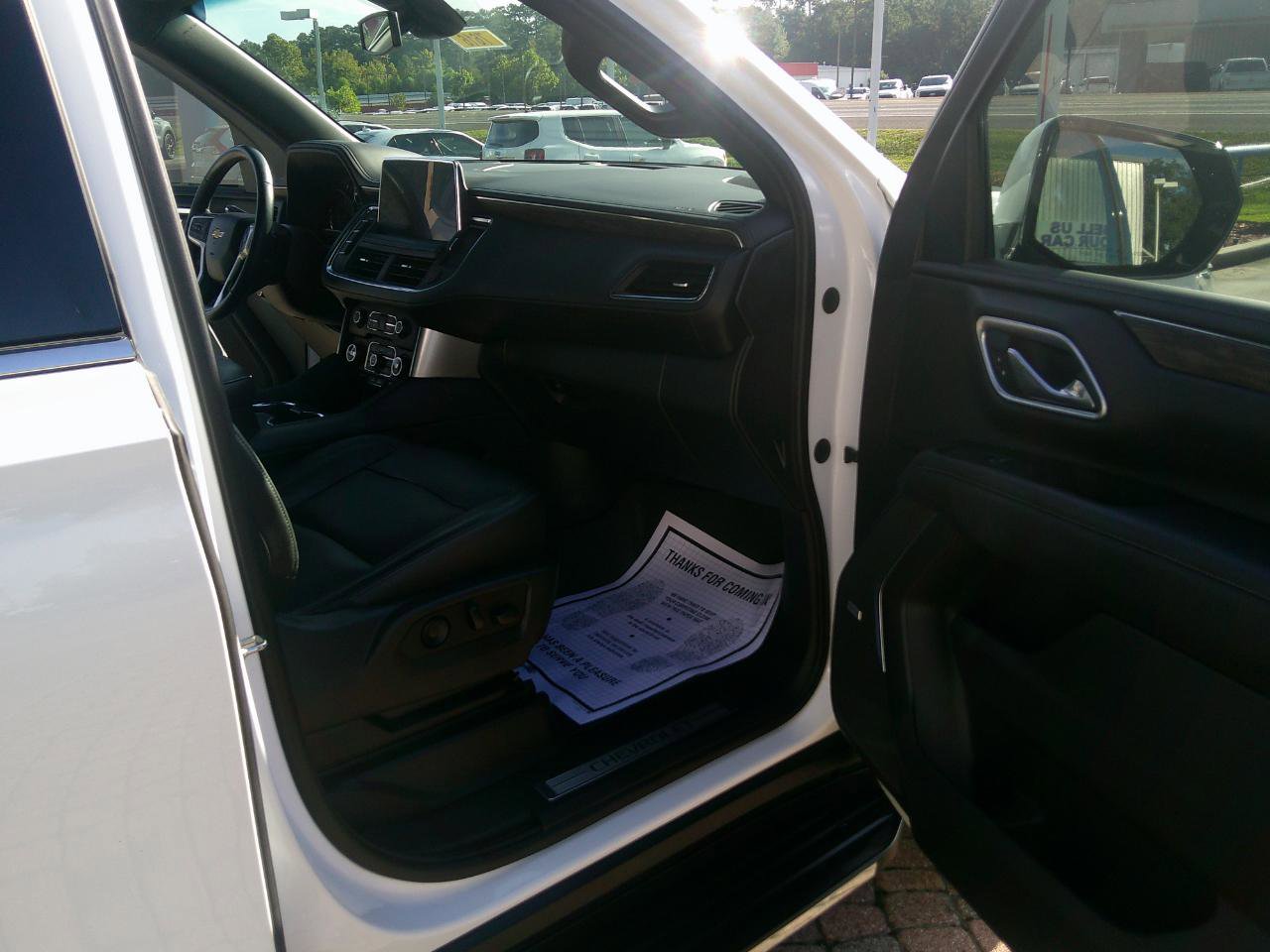 Used 2021 Chevrolet Tahoe LT w/ LT Signature Package RWD image 18
