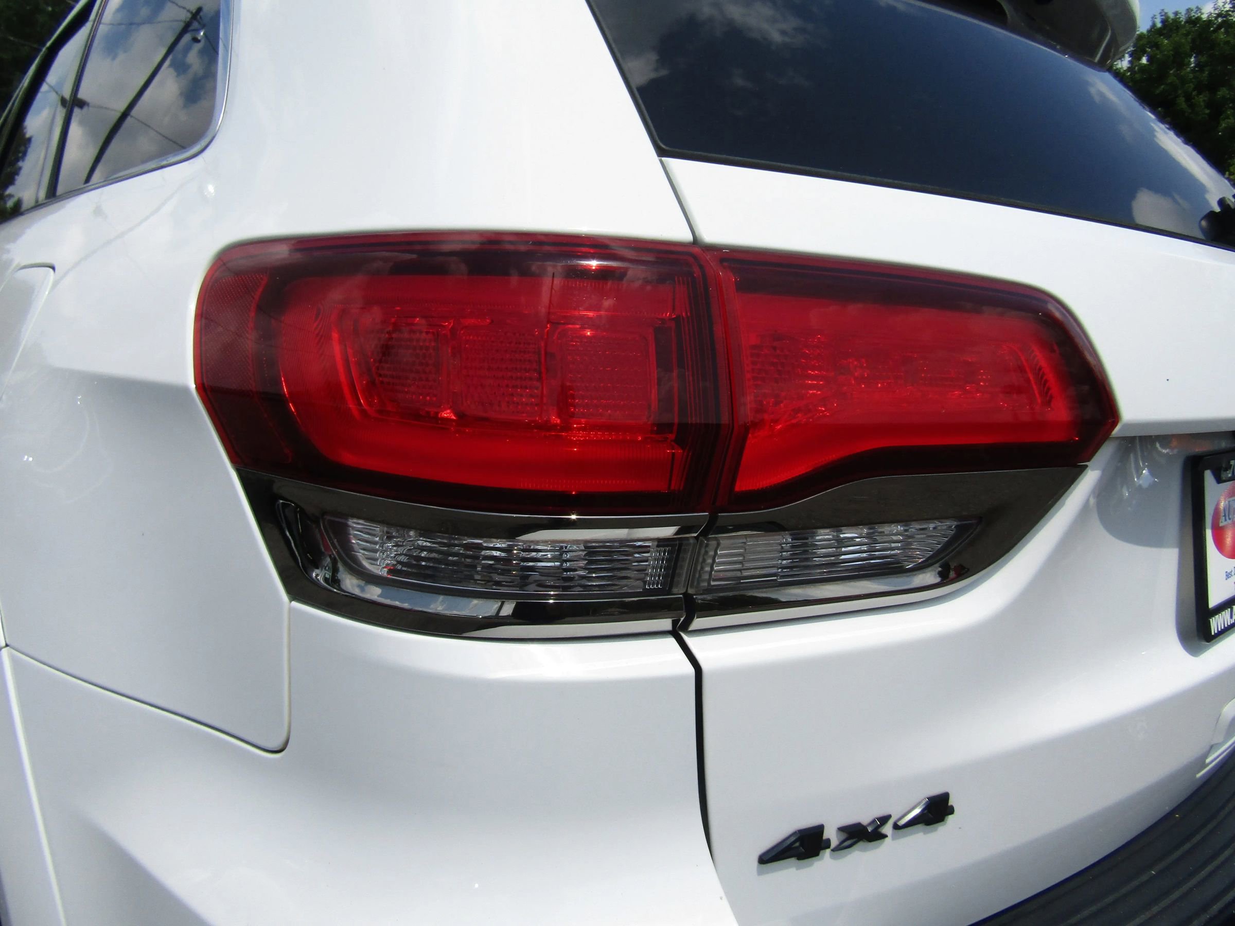 Used 2015 Jeep Grand Cherokee High Altitude image 10