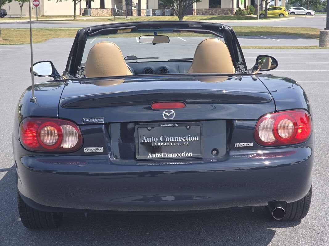 Used 2001 MAZDA MX-5 Miata RWD image 7