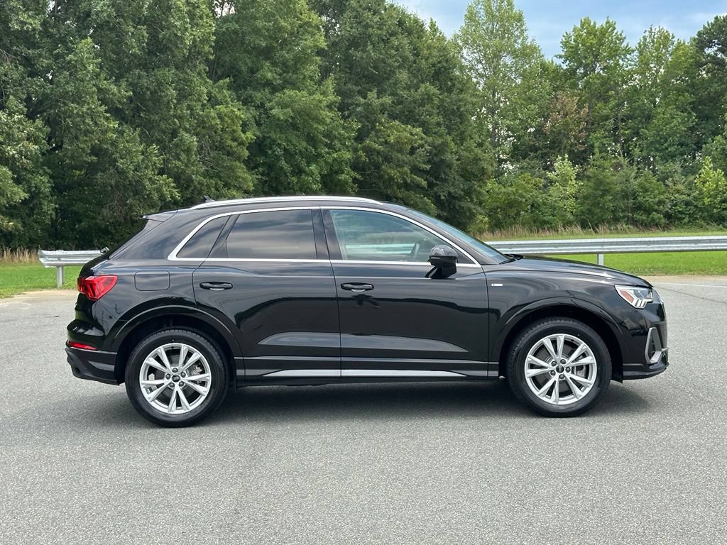 Used 2023 Audi Q3 2.0T Premium w/ Convenience Package AWD/4WD image 10