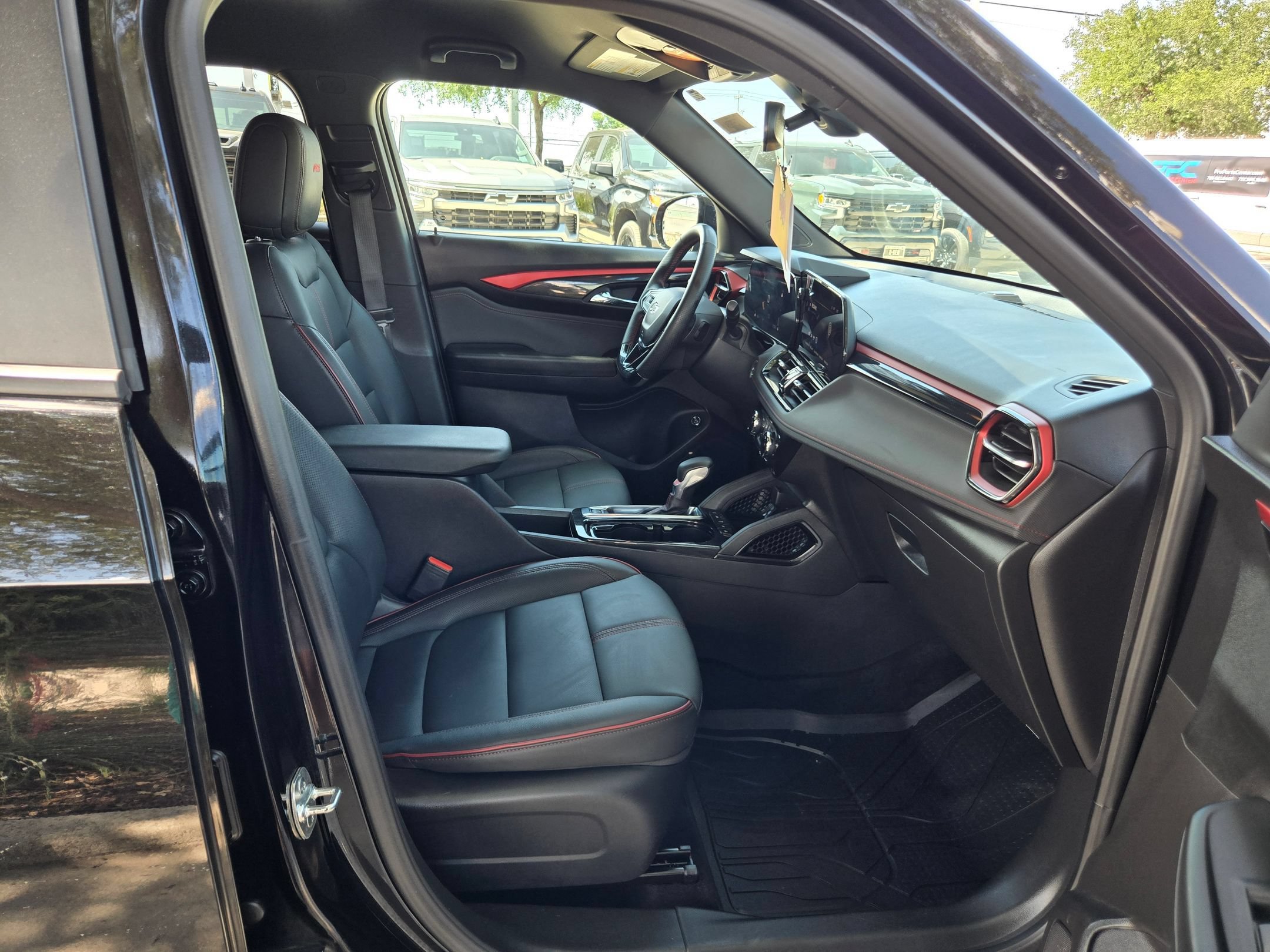 Certified 2025 Chevrolet TrailBlazer RS w/ Convenience Package FWD image 23