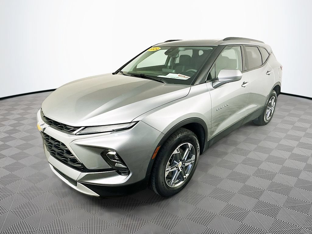 Used 2024 Chevrolet Blazer LT w/ Convenience Package AWD/4WD image 5