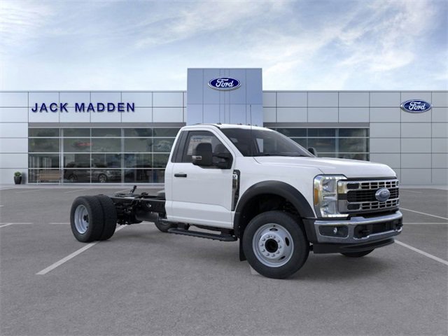 New 2025 Ford F550 2WD Regular Cab Super Duty image 7